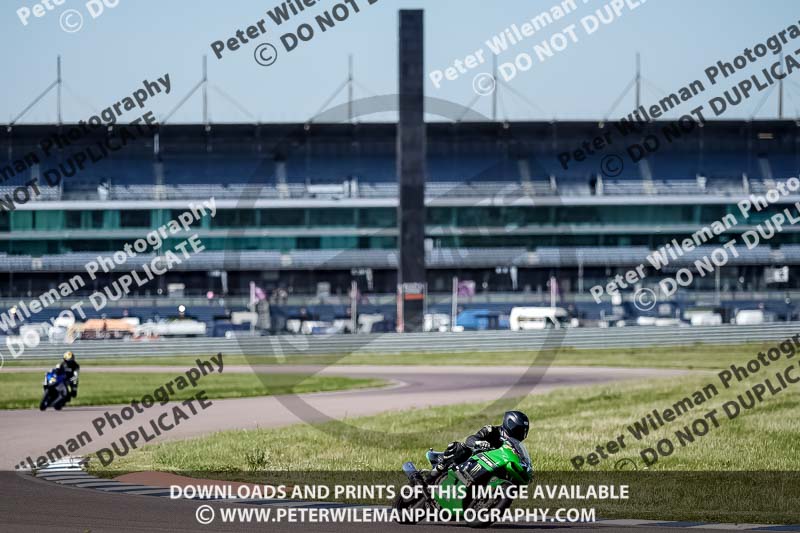 Rockingham no limits trackday;enduro digital images;event digital images;eventdigitalimages;no limits trackdays;peter wileman photography;racing digital images;rockingham raceway northamptonshire;rockingham trackday photographs;trackday digital images;trackday photos